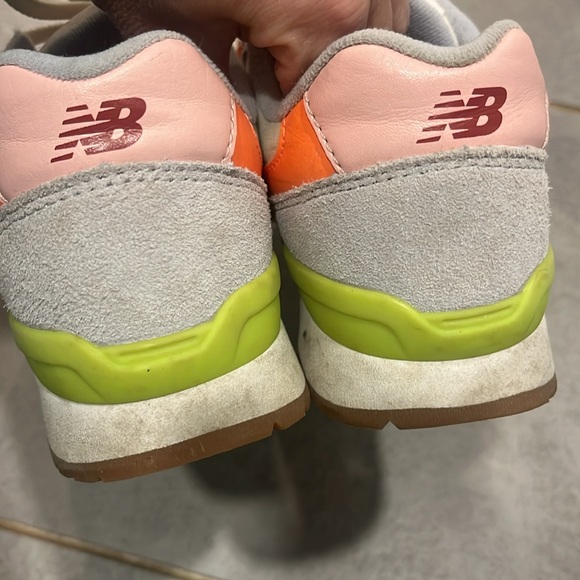 New balance sneakers - Picture 3 of 5